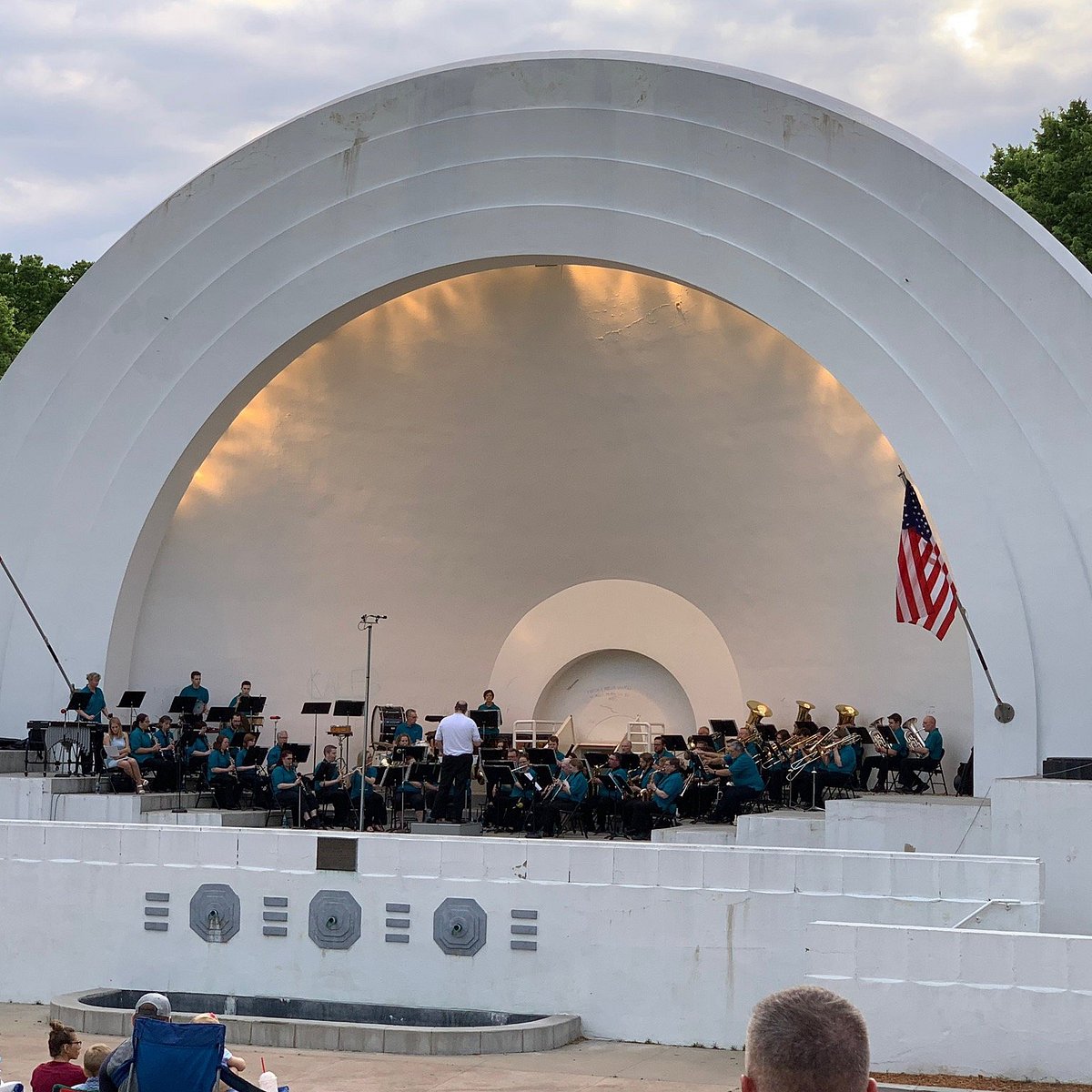 Grandview MO parks and community spaces — over 200 acres of green space