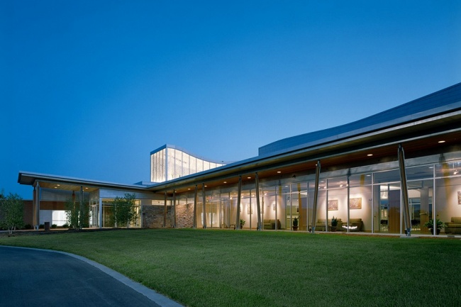 The View Community Center in Grandview, MO — pools, climbing wall, gym, and family programs